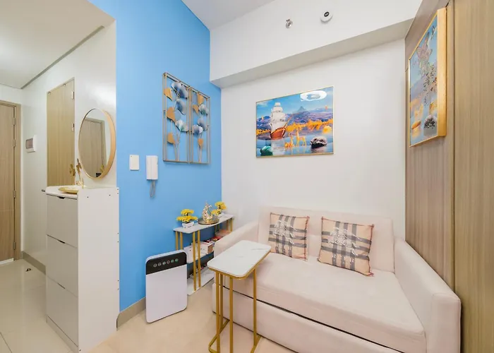 3 Condos*8 Beds*3 Bathrooms*3 Kitchens*4 Pools*@ Shore2 Moa Manila
